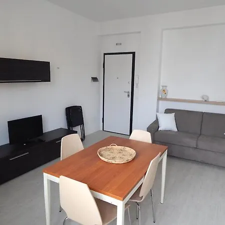 דירה M43 Marcelli Nuovo Bilocale In Centro Fronte Mare נומאנה